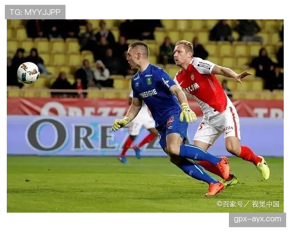 兰斯防线近期表现稳健，防守数据持续提升