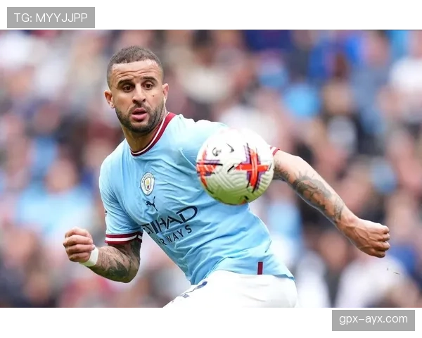 凯尔·沃克与阿什拉夫：速度型边卫发展路径对比分析